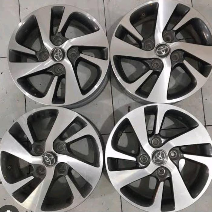 4 velg R15 pcd 114 original toyota avanza veloz (isi 4 velg ) xenia ss carry kijang panther futura
