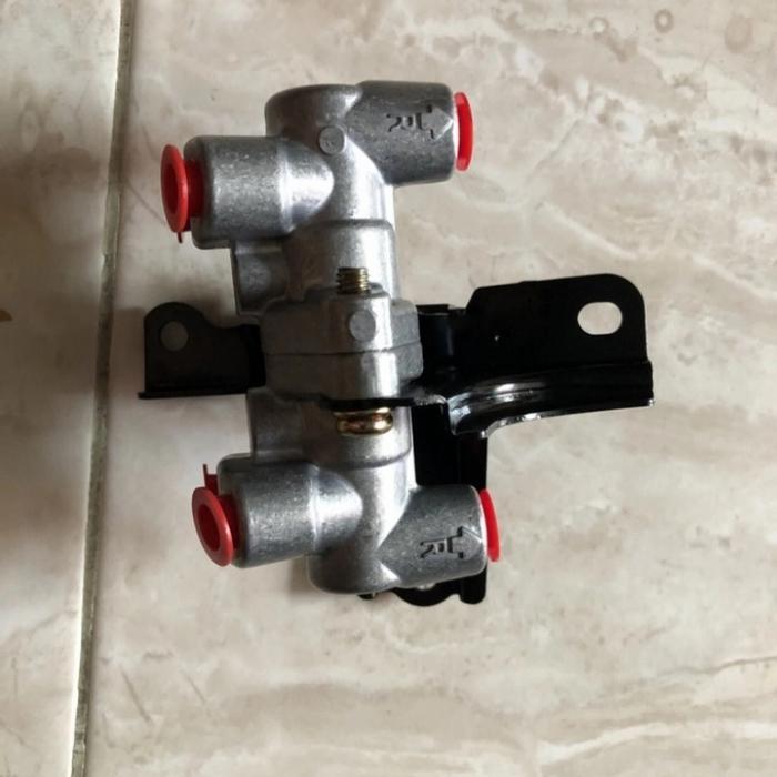 Master Pembagi Minyak Rem Honda Accord Maestro Cielo Grand Civic Genio