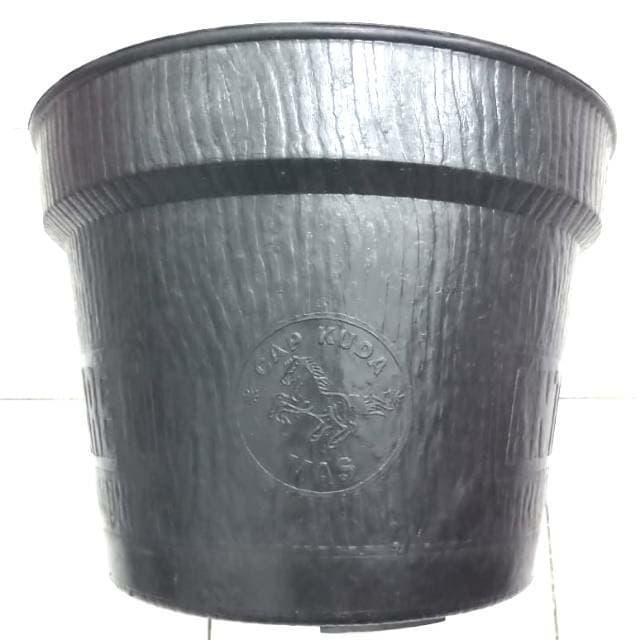 POT BUNGA KARET KUDA MAS 42 CM HITAM