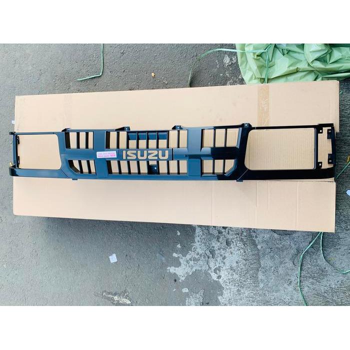 Gril Depan Panther Pick Up 2010 Original