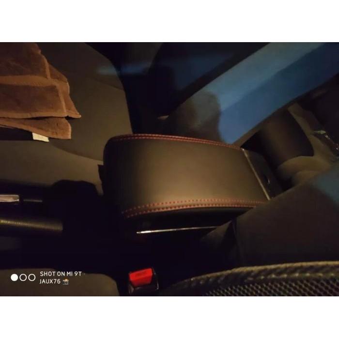 Armrest Mobil 7 USB Port Charger + LED Toyota Vios Yaris 2008 s/d 2022