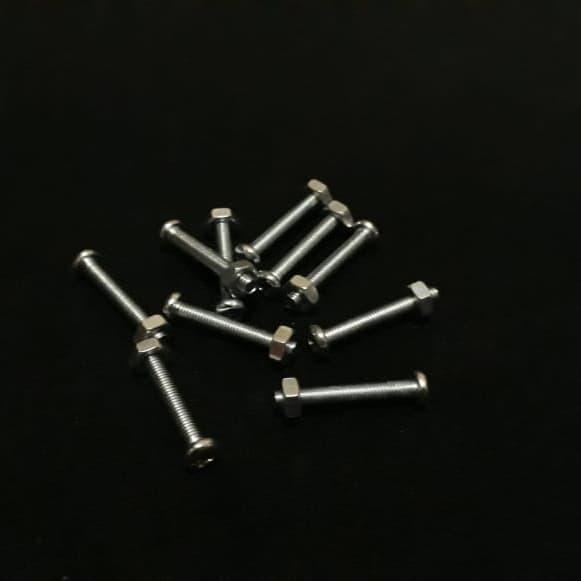 "New" Mur Baut JP M3 x 20mm Sepasang