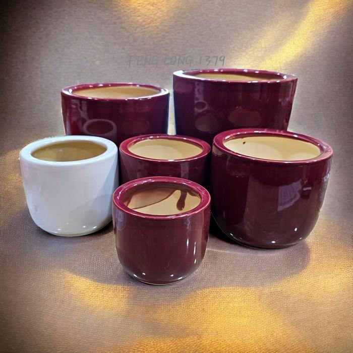 Hiolo Keramik Import Lurus Polos