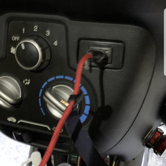 Colokan Usb Untuk Mobil Honda Brio / Jazz /Civic /Accord / Crv / Freed