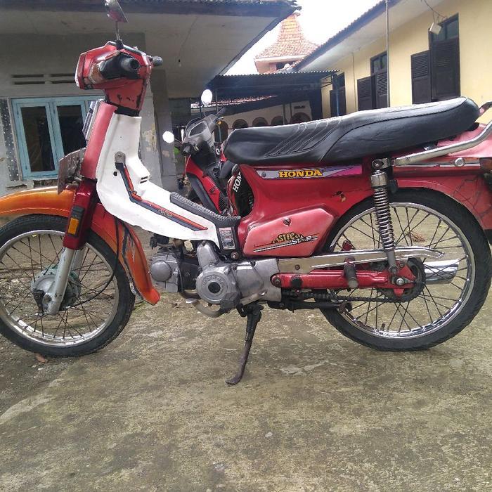 Honda C70 Modif Astrea Star Warna Merah Asli SS Lengkap STNK & BPKB Tahun 1978 Komplit E Kuningan 10
