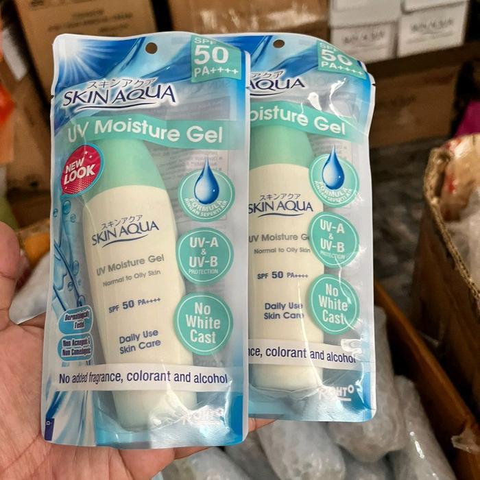 TUTUP HIJAU Sunscreen Skinaqua Moisture Gel Skin aqua tutup hijau SPF 50 1pcs