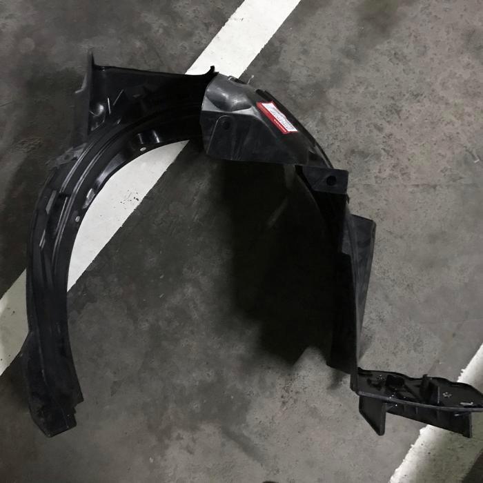 Liner Inner Fender Depan Honda Mobilio Tipe Rs