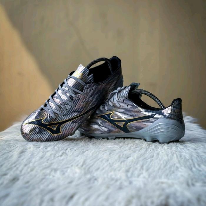 Sepatu Bola Mizuno Alpha 2 Made In Japan Silver Gold Fg