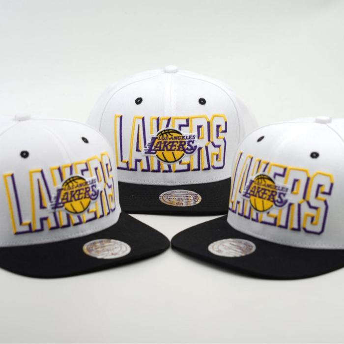 Topi Snapback L Kers Putih Hitam