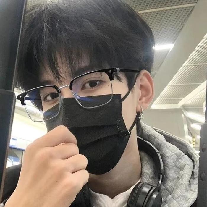 Kacamata Photochromic Anti Radiasi Bagi Laki-Laki Dan Perempuan kacamata siang malam