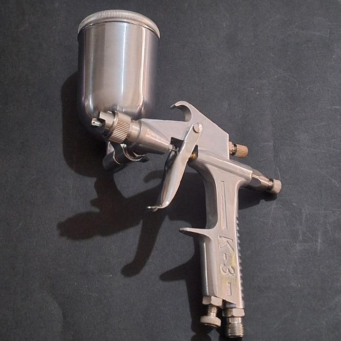 SAGOLA SPRAY GUN K-3B TABUNG ATAS 200CC NOZZLE FLAT LEBAR POLA 50-100MM DIAMETER 0.5MM TEKANAN 43-57