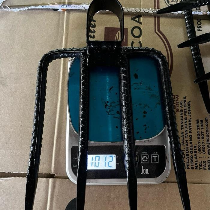 Garukan Sampah Tanpa Gagang Besi Uril Baja