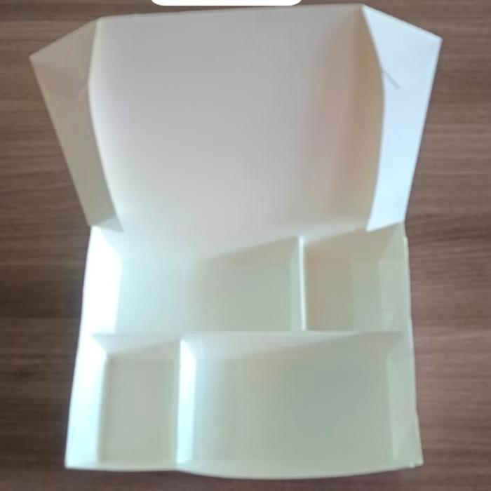 Paper Lunch Box Sekat 4