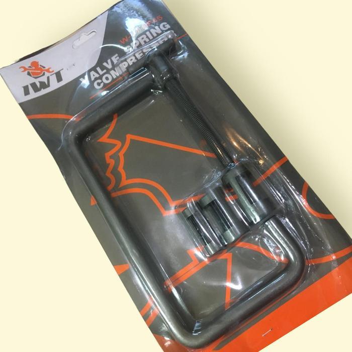 Treker Klep Mobil Dan Motor Merek Iwt Car Tire