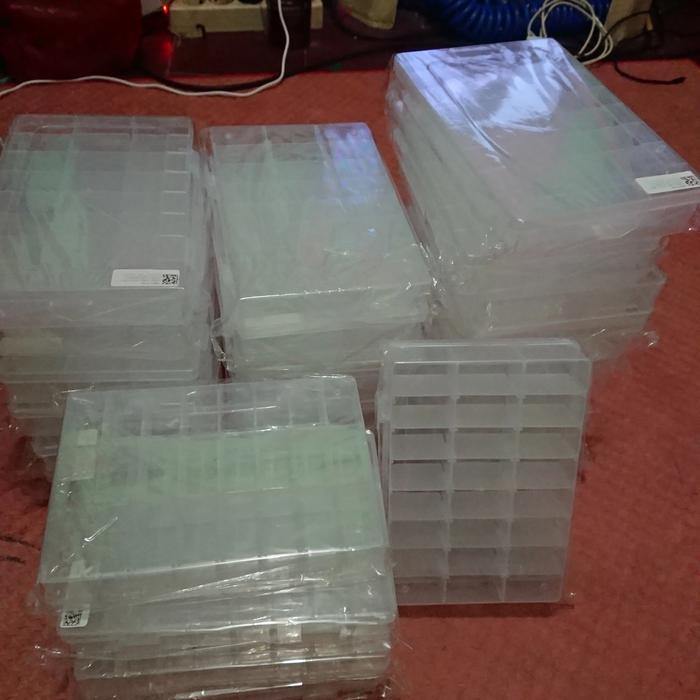 "New" wadah kotak plastik komponen baut 24 kotak