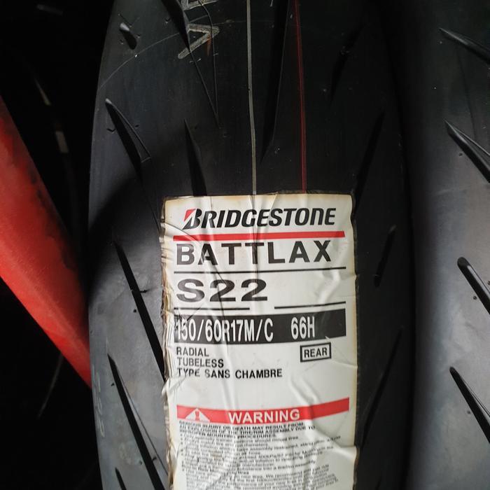 Ban Battlax S22 150 60 Ring 17 Ban Battlax S22 R H 150-60-17