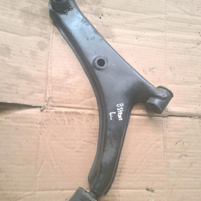 lower arm sayap depan bagian kiri suzuki esteem suzuki amenity