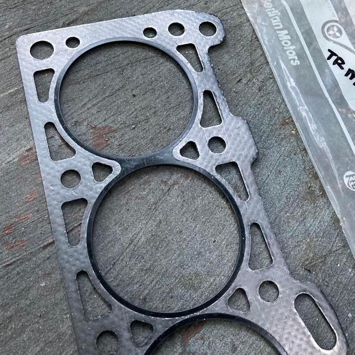 Gasket Paking Packing Cylinder Head Mitsubishi L300 Deluxe Bensin 4G32 1984-1989 Md-010313 Md010313