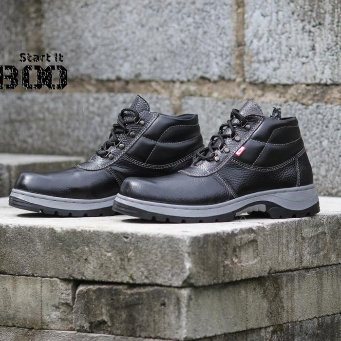 Sepatu Sefty Cheetah Boots Kulit Sapi Asli Hanmade Sepatu Kerja Pabrik Pertamina Lapangan Besi Hitam