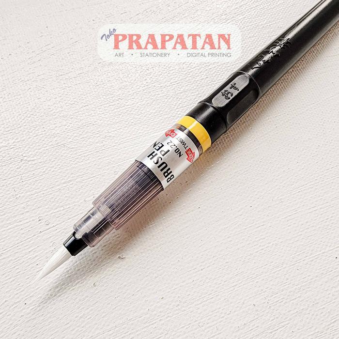 Zig Kuretake Brush Pen Black White Pena Kuas