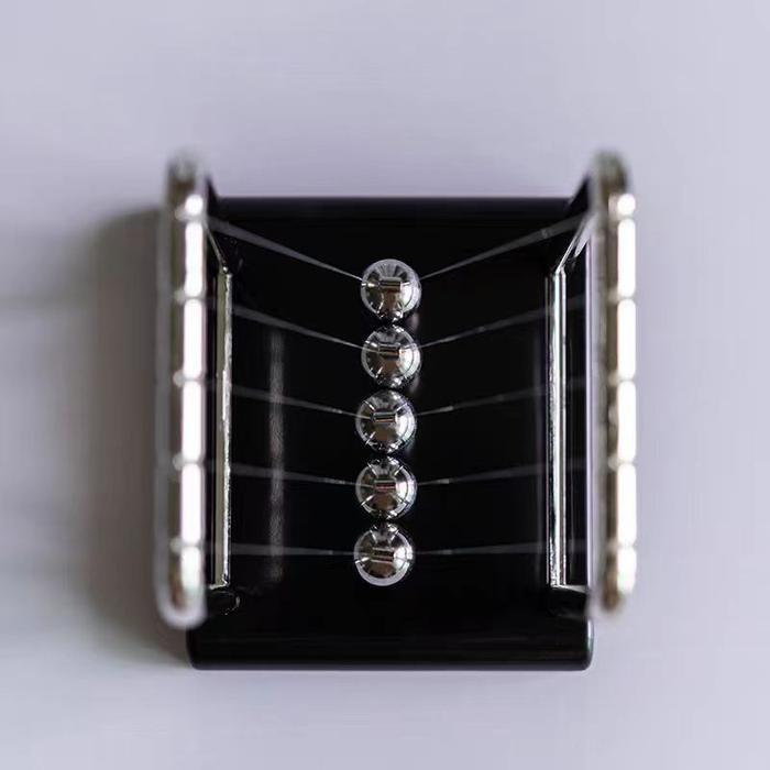 "New" Newton's Cradle Pajangan Meja Pendulum Newton Hiasan Meja