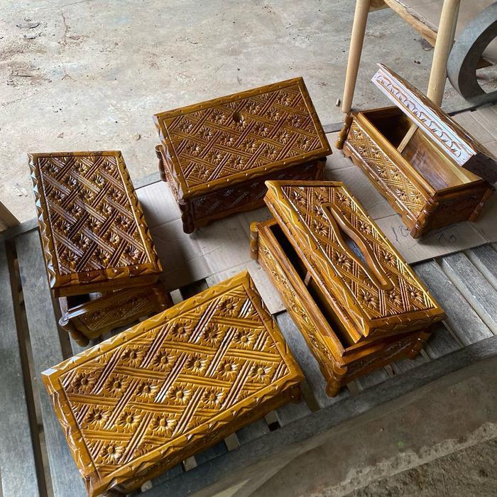 Kotak Perhiasan Ukir Kayu Jati