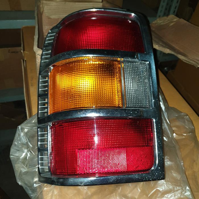 Lampu Stoplamp Kiri Pajero 3.000Cc V43 1997 Depo