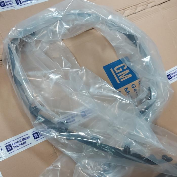 Karet Bumper Bawah Bumper Depan Chevrolet Trax Fl Original Gm