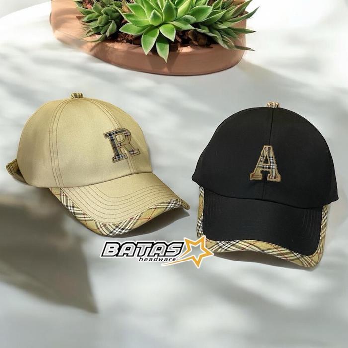 Topi Baseball Custom Nama Inisial Huruf Alphabet Abjad Pria Wanita Bahan Katun Korea Style Hitam