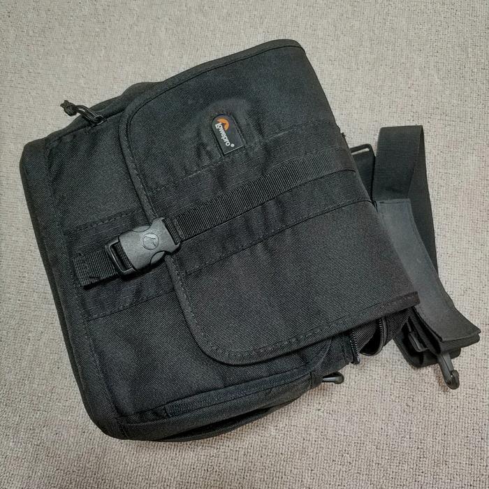 A007 Tas Kamera Lowepro Adventura 170 Mirrorless Bekas Sling Selempang
