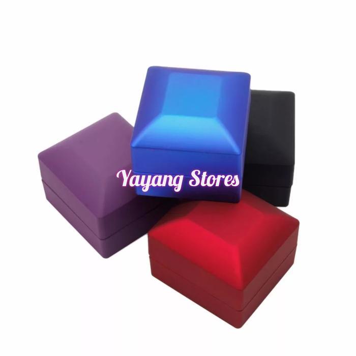 "New" Kotak Cincin Led / Kotak Perhiasan Cincin Anting Lampu Led