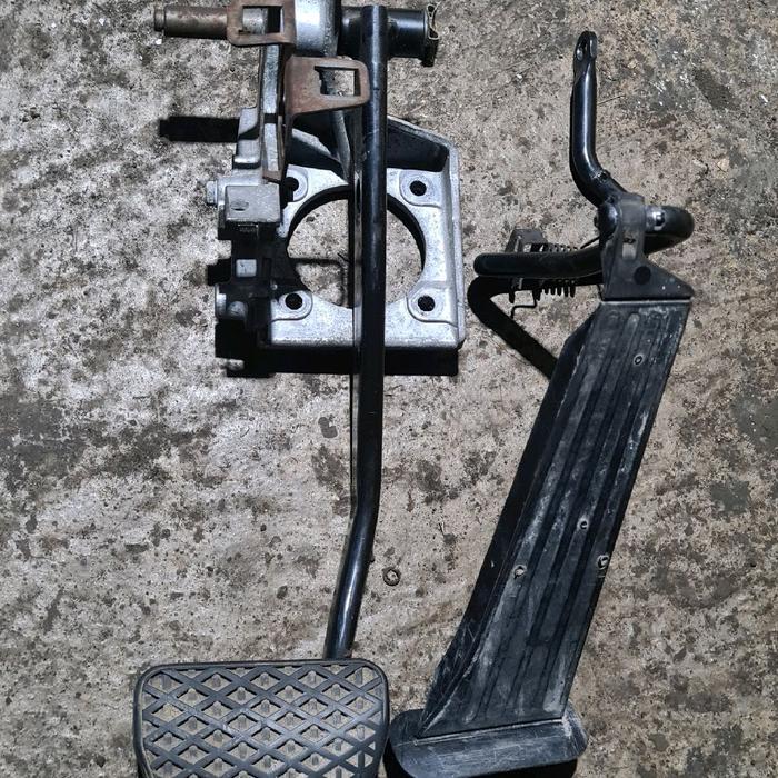 Pedal gas rem matic bmw e36