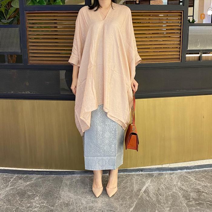 Lausboutique-Tunik Aruna Polos-Seri Kakao-Tunik Batik [Hanya Atasan]