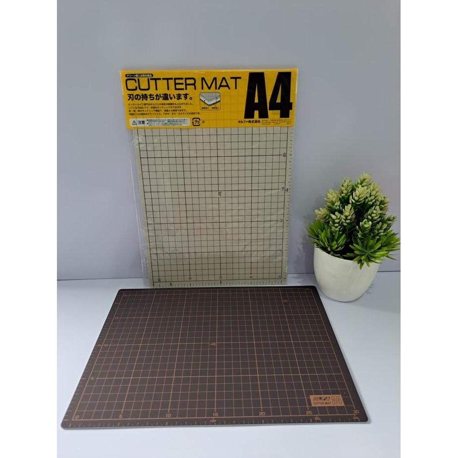 Olfa A-4 Matras Alas Pemotong Cutter Cutting Mat A4