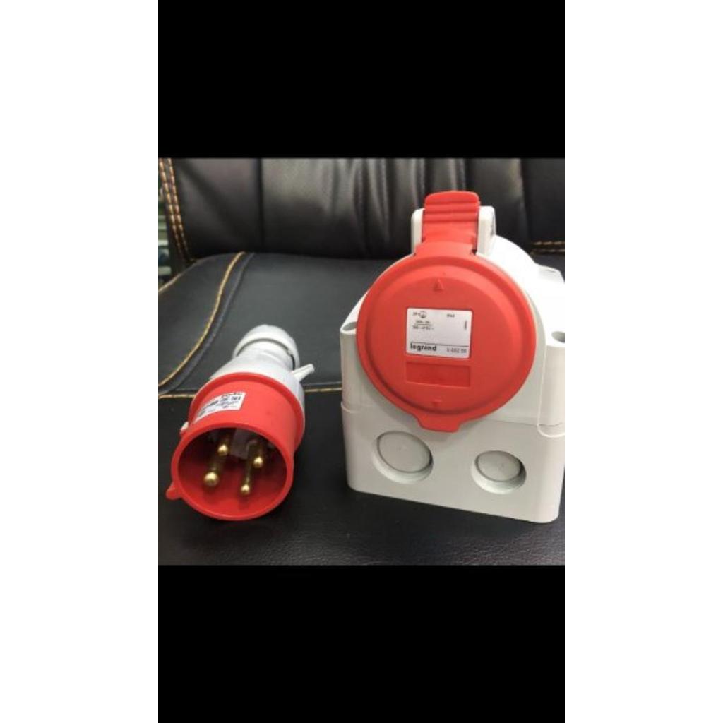 Stop kontak industri legrand / plug industri / soket industri 4pin 32a