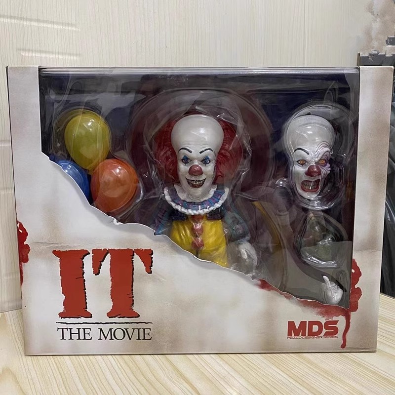 Original Mezco 43026 MDS Designer Series IT (1990): Talking Pennywise Action Collection Figures