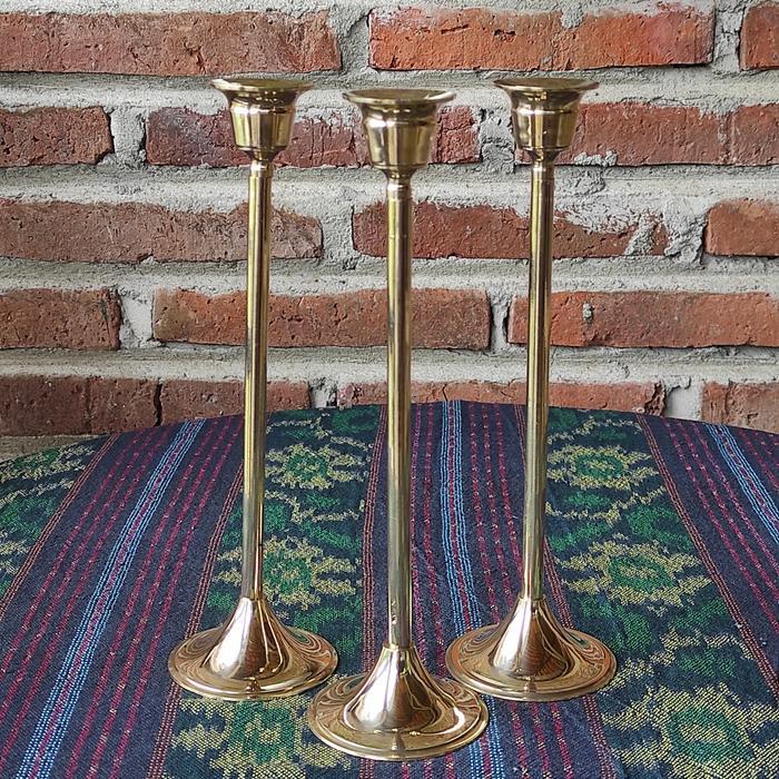 Tempat lilin kuningan tinggi 25cm