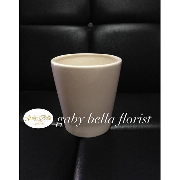 Pot Keramik. (3) Vas Keramik. Vas Keramik Putih. Pot Bunga Putih. Pot