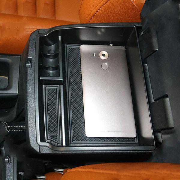 Armrest Storage Box Center Innova Reborn / Venturer 2016 - Up