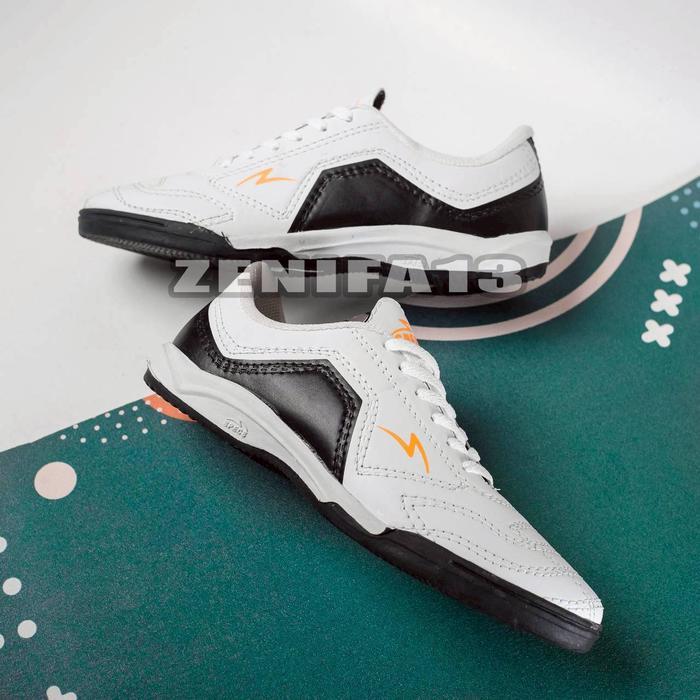 Spotec Footwear - Specs Sepatu Futsal Astera In Cool Black/Grey Sport Soccer Pria Dewasa New