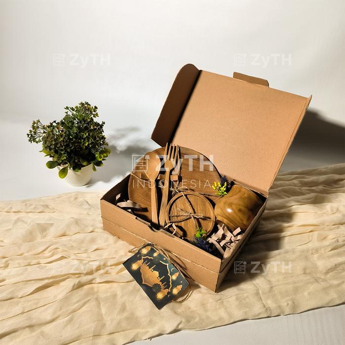 Hampers Lebaran Tableware Kayu Jati Aesthetic / Hampers Paket dan Gift Set Piring Bundar, Tatakan