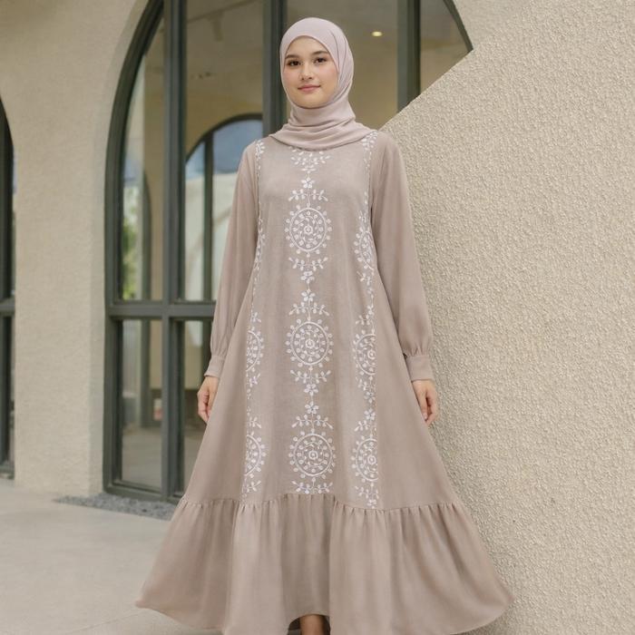 zeni By Dolla - Madeena Dress - Gamis Hari Raya Gamis Burkat - Bahan Lembut Dingin - Desain Elegan