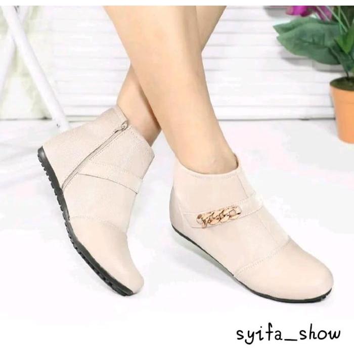 Aerostreet - Sepatu Boots Wanita Terbaru Flat Shoes Anti Slip Lentur