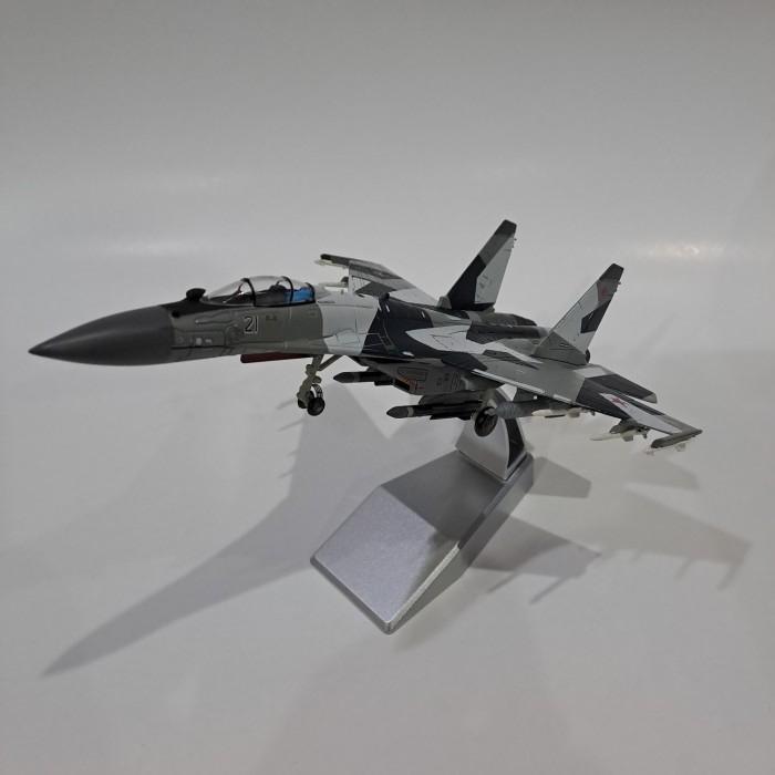 Diecast Pesawat Su-35 Super Flanker Scale 1:100