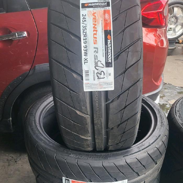 Hankook Ventus RS4 Semi Slick 245/35R19