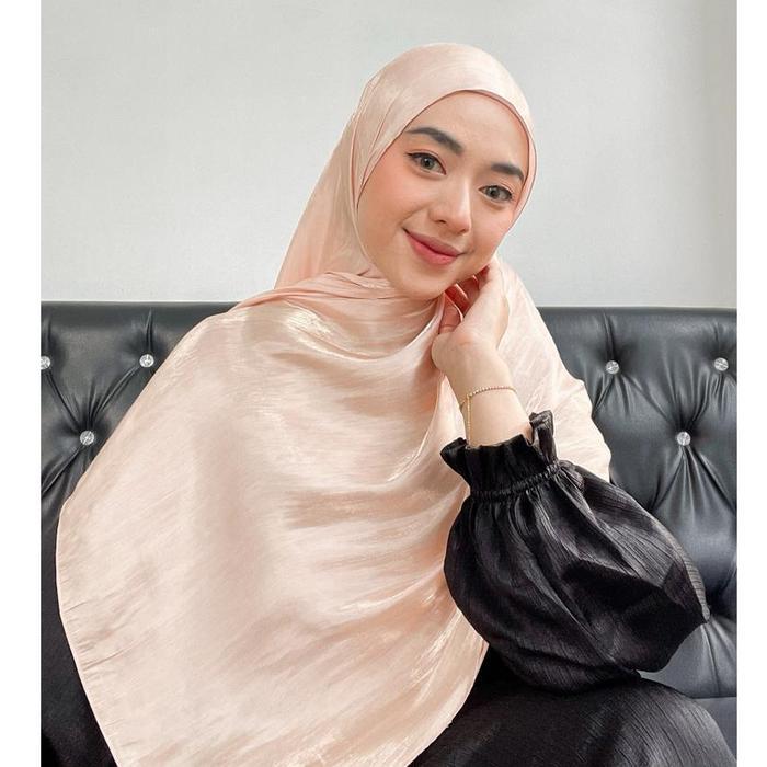 TERMURAH [LAST STOCK] Radwah - Shiny Pasina - Hijab Pasina Muslim Wanita - Kerudung Dewasa READY