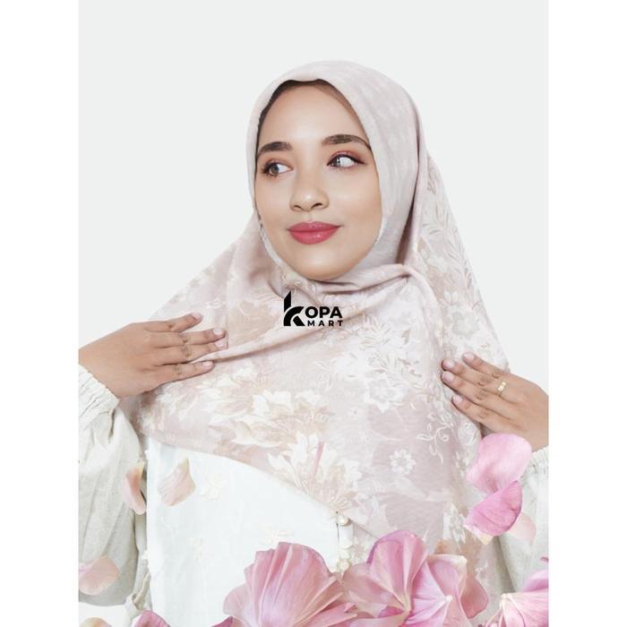 DISKON Kopamart - Hakaera Hijab Segi Empat Khadijah Kerudung Printing Premium Digital Latte