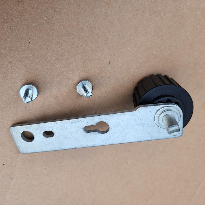 Engsel Kulkas Bawah Polytron +Kaki 01