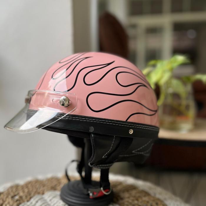 Helm Chip Classic Retro Motif Api Free Pet