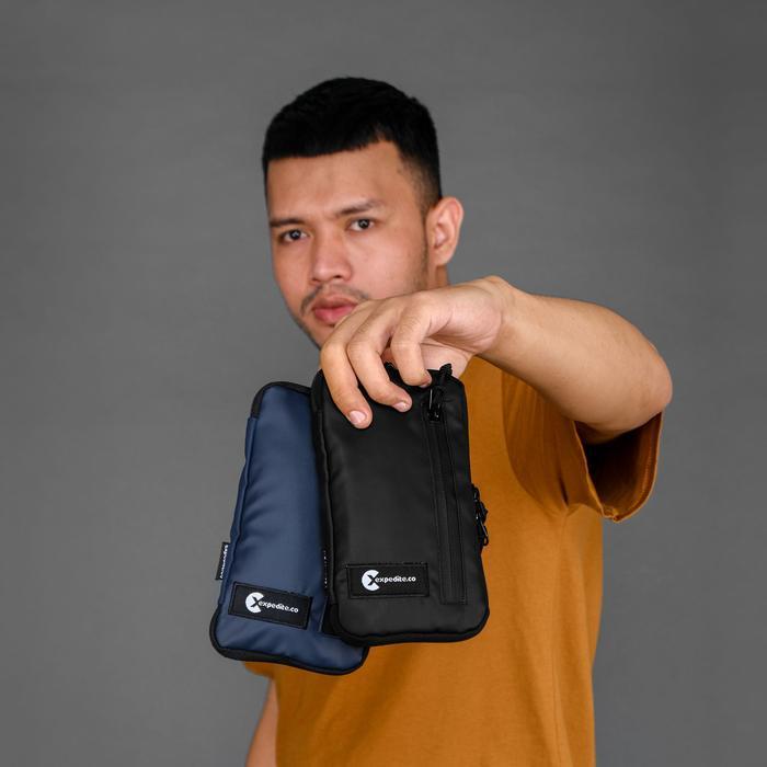 Aerostreet - Tas Hp Gantungan Leher Unisex Hitam Navy Bimo 1682D Dompet Kartu Pria Wanita